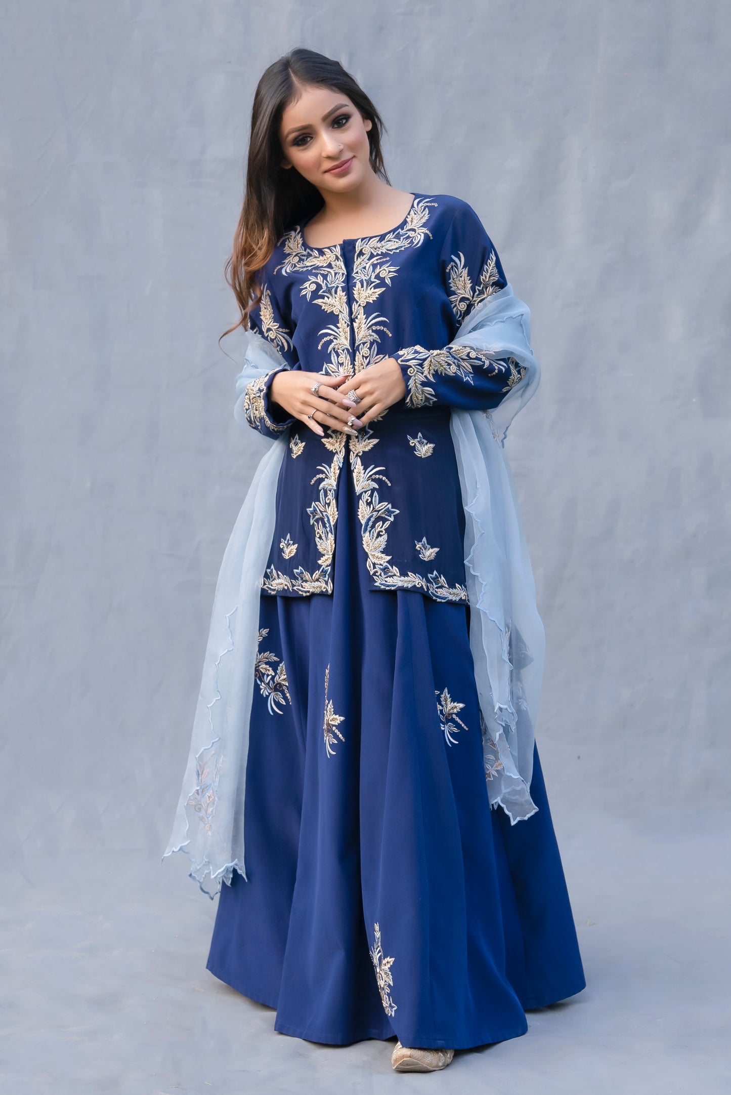 Thread and Naqshi Embroidered Lehenga Set Quebec,Canada